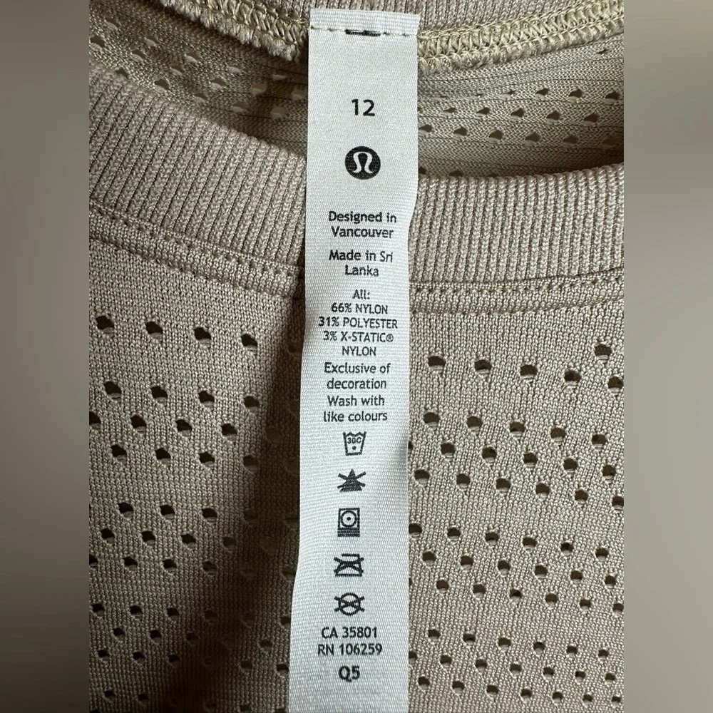 Lululemon Athletica Light Beige Crew Neck shirt - Picture 3 of 6